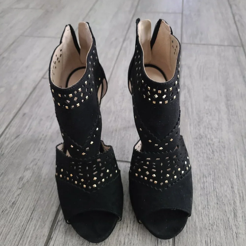 Jennifer Lopez Black Cutout Studded High Heel Sandals Size 8